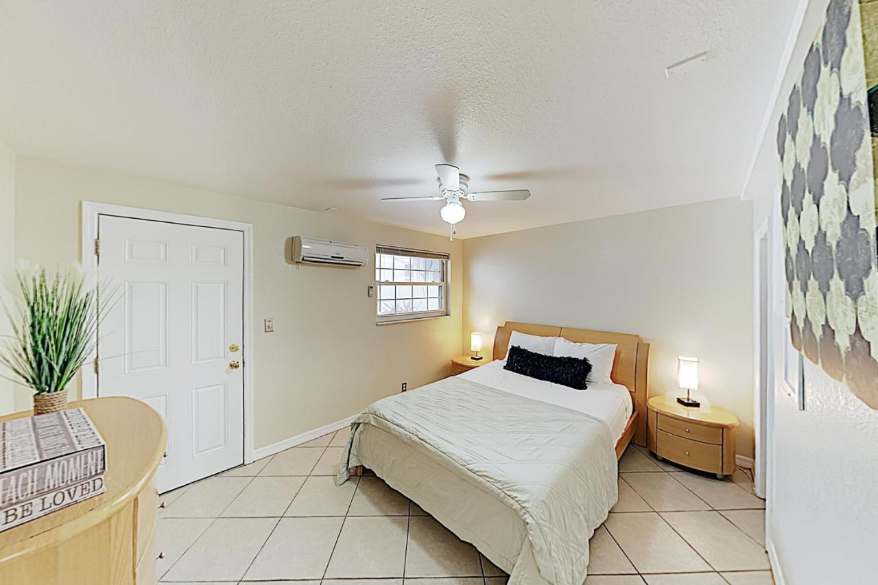 The Palm Condos St. Pete Beach Exterior photo
